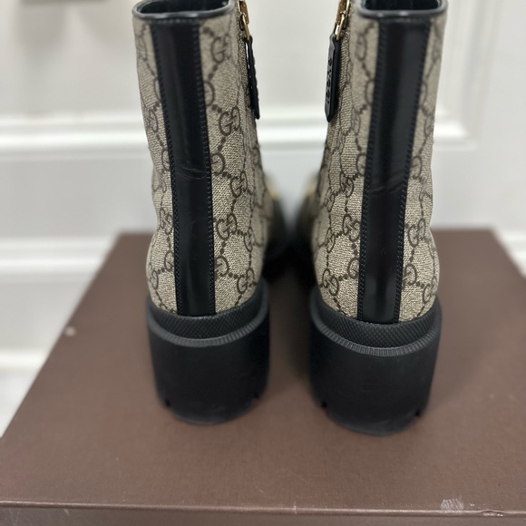 Shoes - Picture 7 of 8